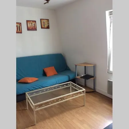 Votre A 200m De La דירה